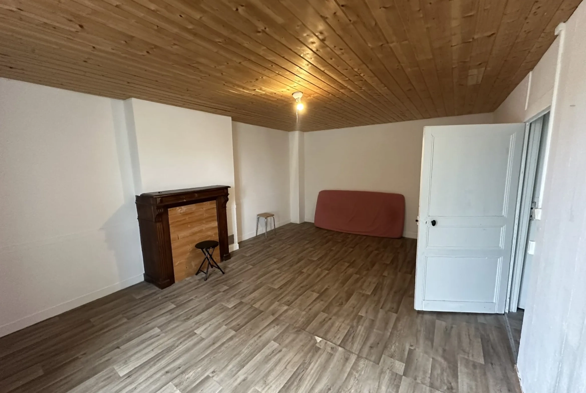 Maison lumineuse de 149 m² à La Chapelle-Neuve avec jardin et mezzanine 
