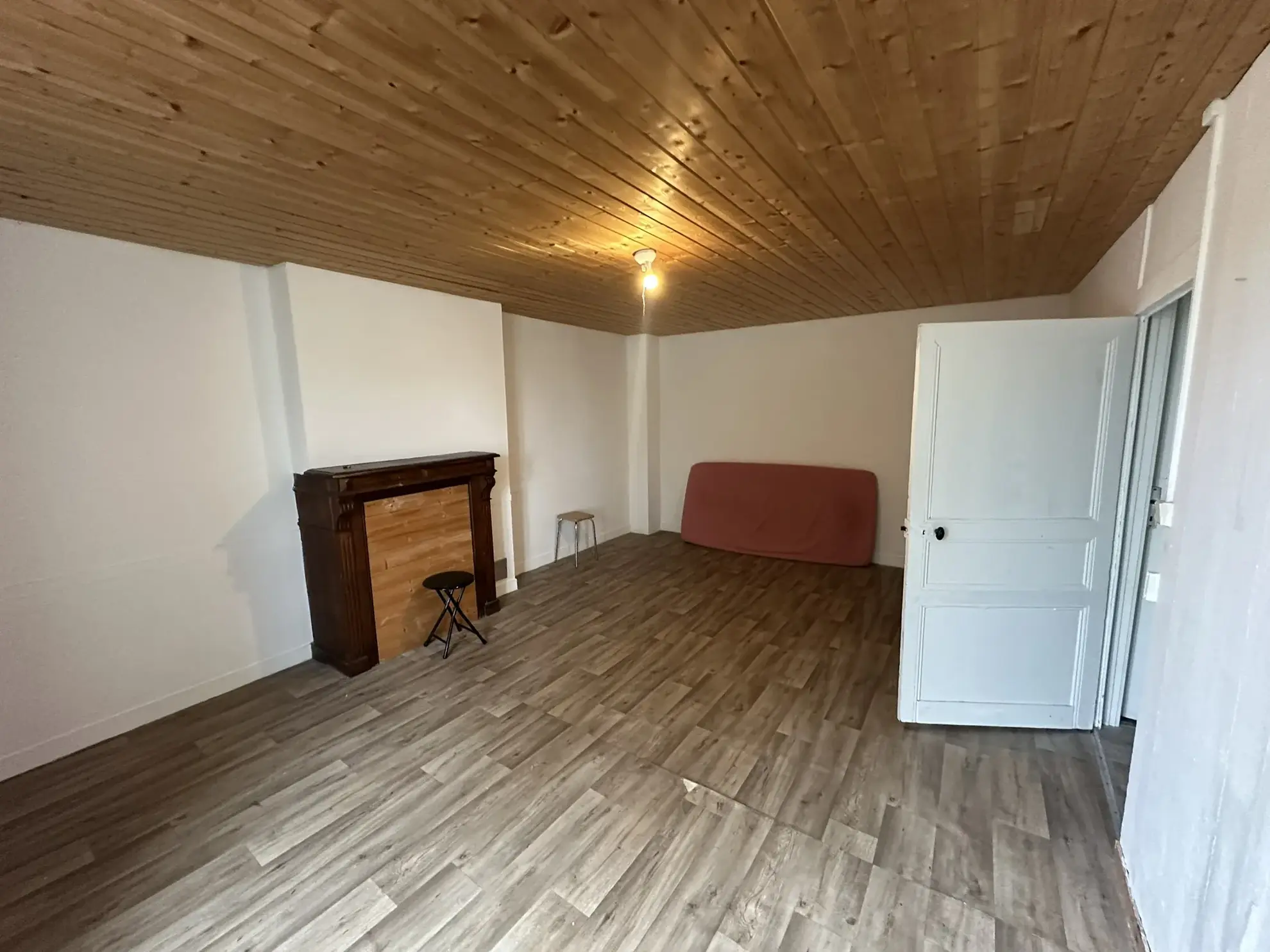 Maison lumineuse de 149 m² à La Chapelle-Neuve avec jardin et mezzanine 