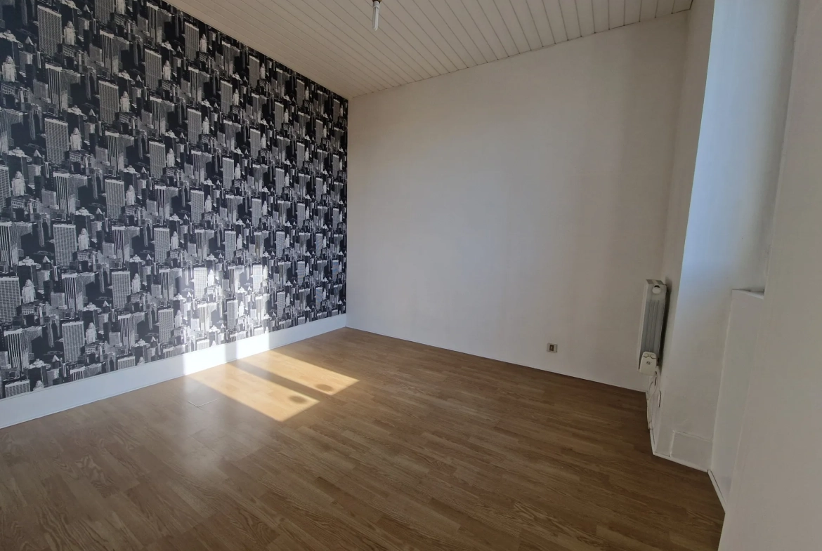 Maison en pierres avec extérieur cosy à Masseret, 4 chambres, jardin et accès facile 