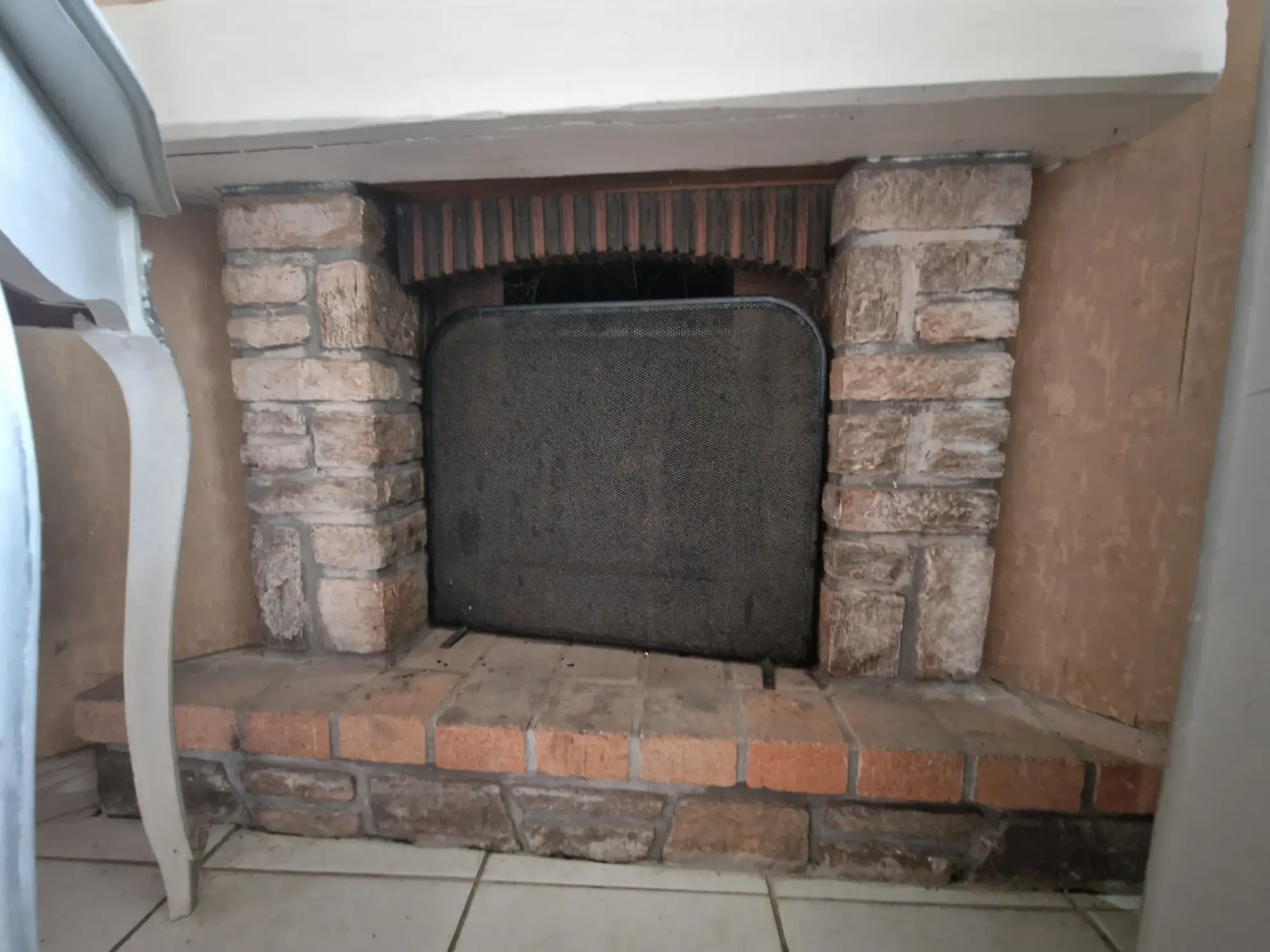 Maison en pierres avec extérieur cosy à Masseret, 4 chambres, jardin et accès facile 