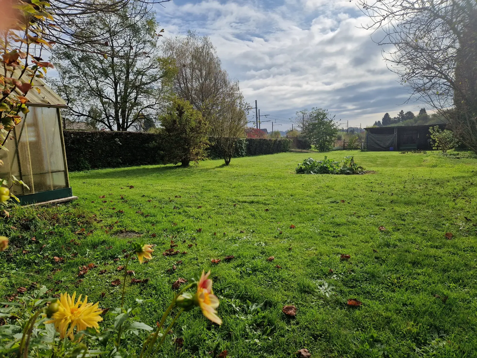 Maison en pierres avec extérieur cosy à Masseret, 4 chambres, jardin et accès facile 