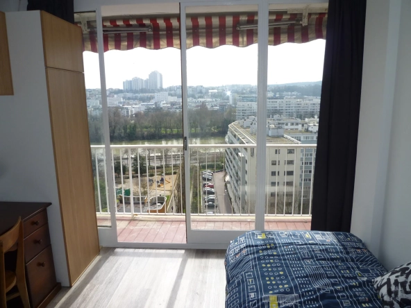Studette avec vue et balcon à Boulogne-Billancourt