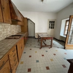 Maison de village à Cublize avec séjour, 2 chambres et sous-sol – Opportunité à ne pas manquer
