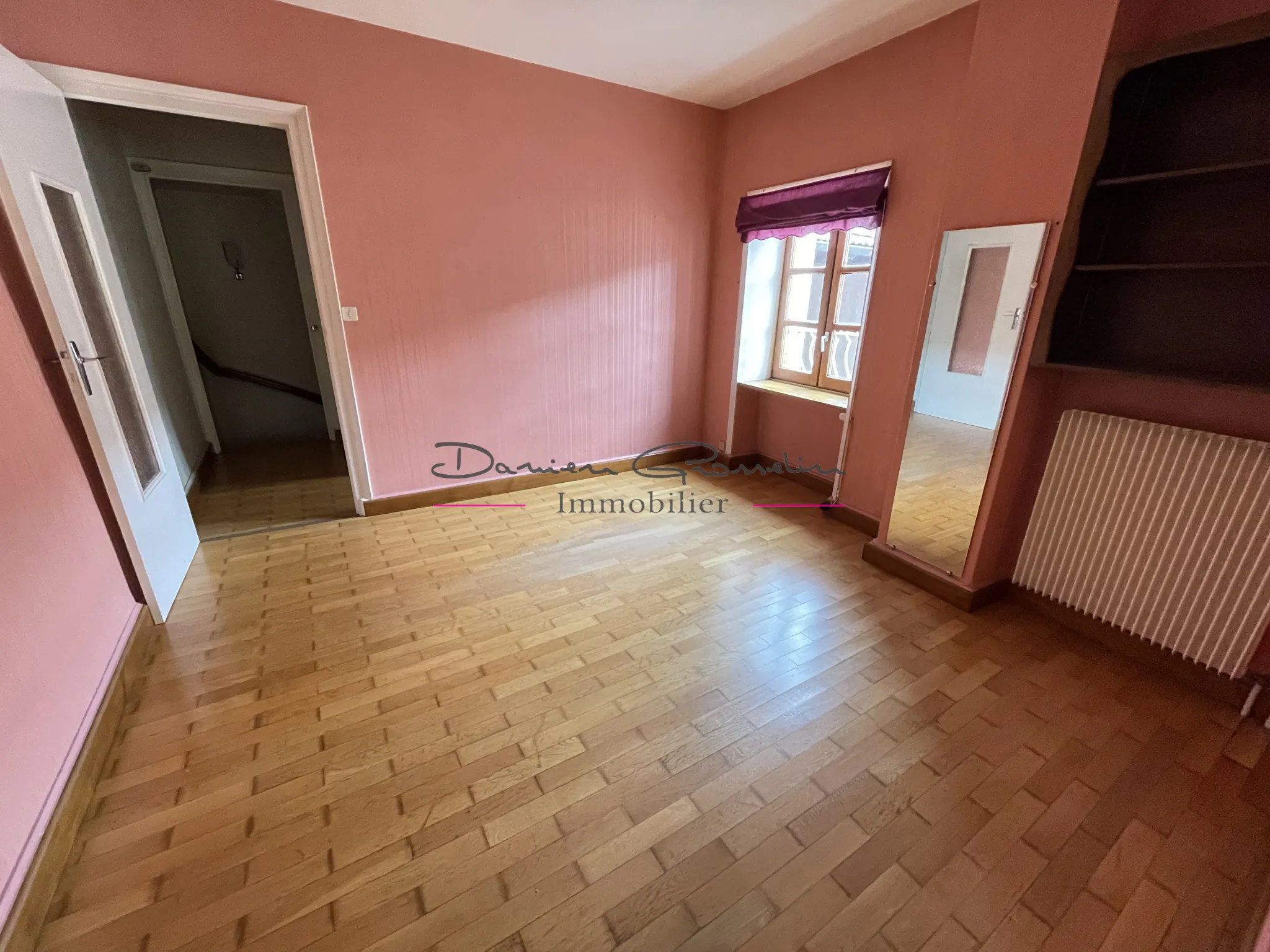 Maison de village à Cublize avec séjour, 2 chambres et sous-sol – Opportunité à ne pas manquer 