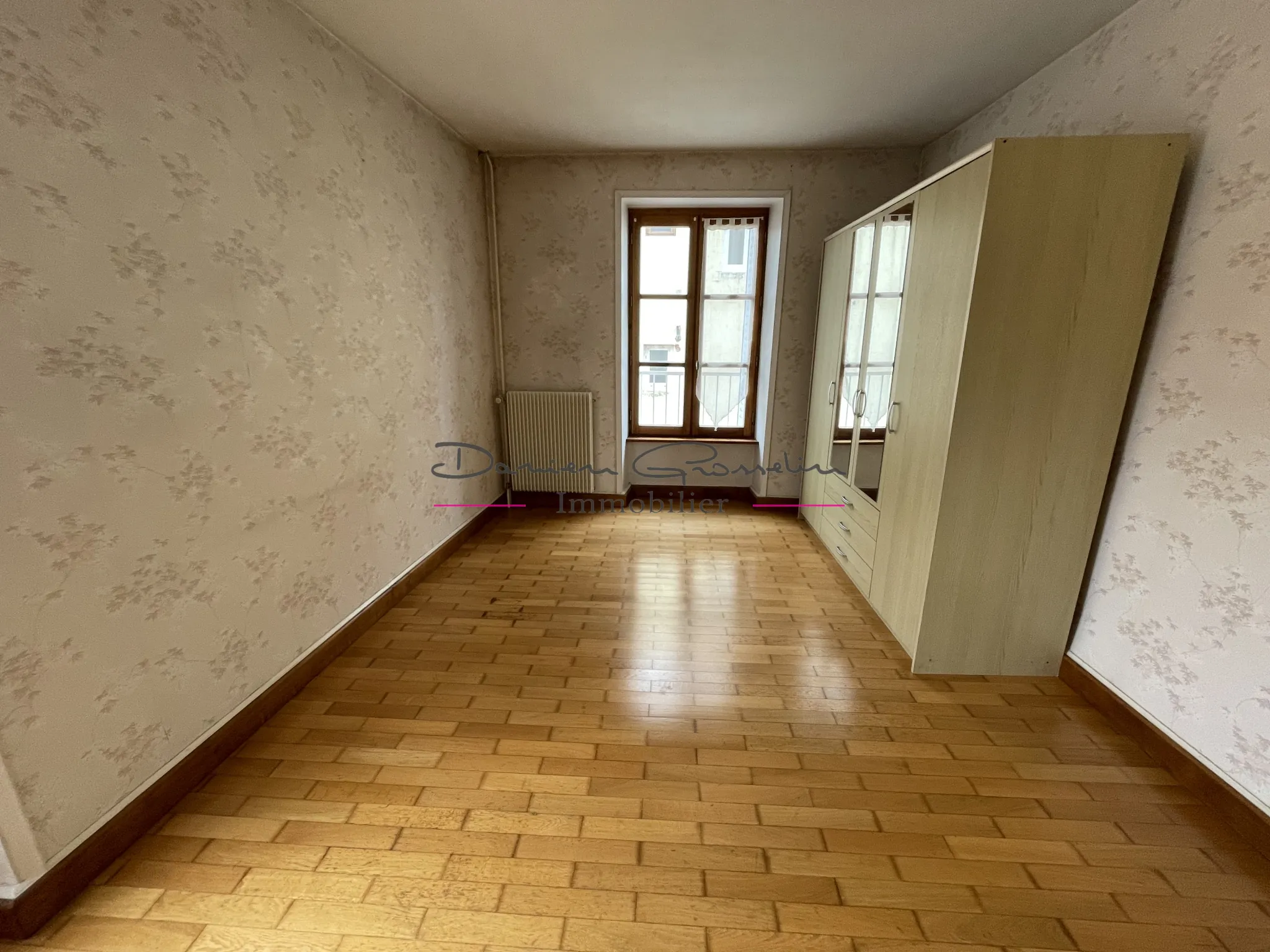 Maison de village à Cublize avec séjour, 2 chambres et sous-sol – Opportunité à ne pas manquer 