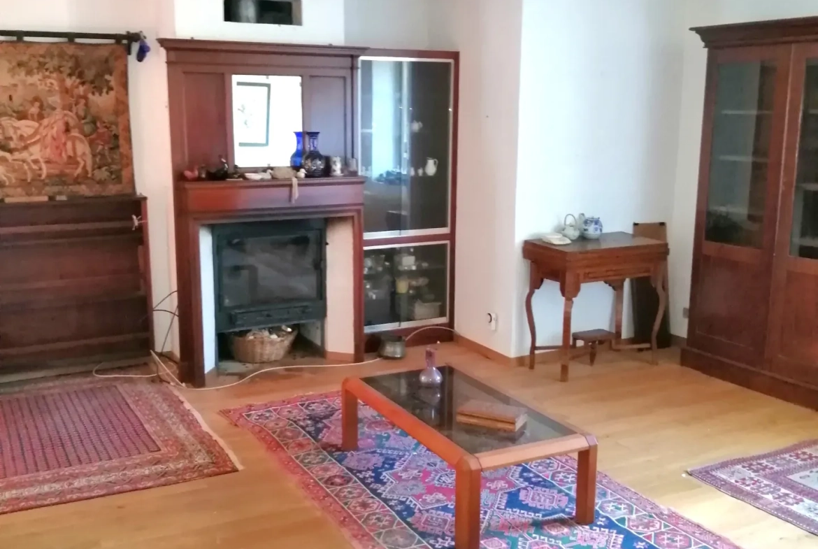 Grande maison familiale à Baume-les-Dames avec terrain de 3276 m² 