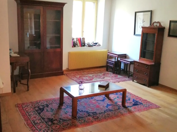 Grande maison familiale à Baume-les-Dames avec terrain de 3276 m² 