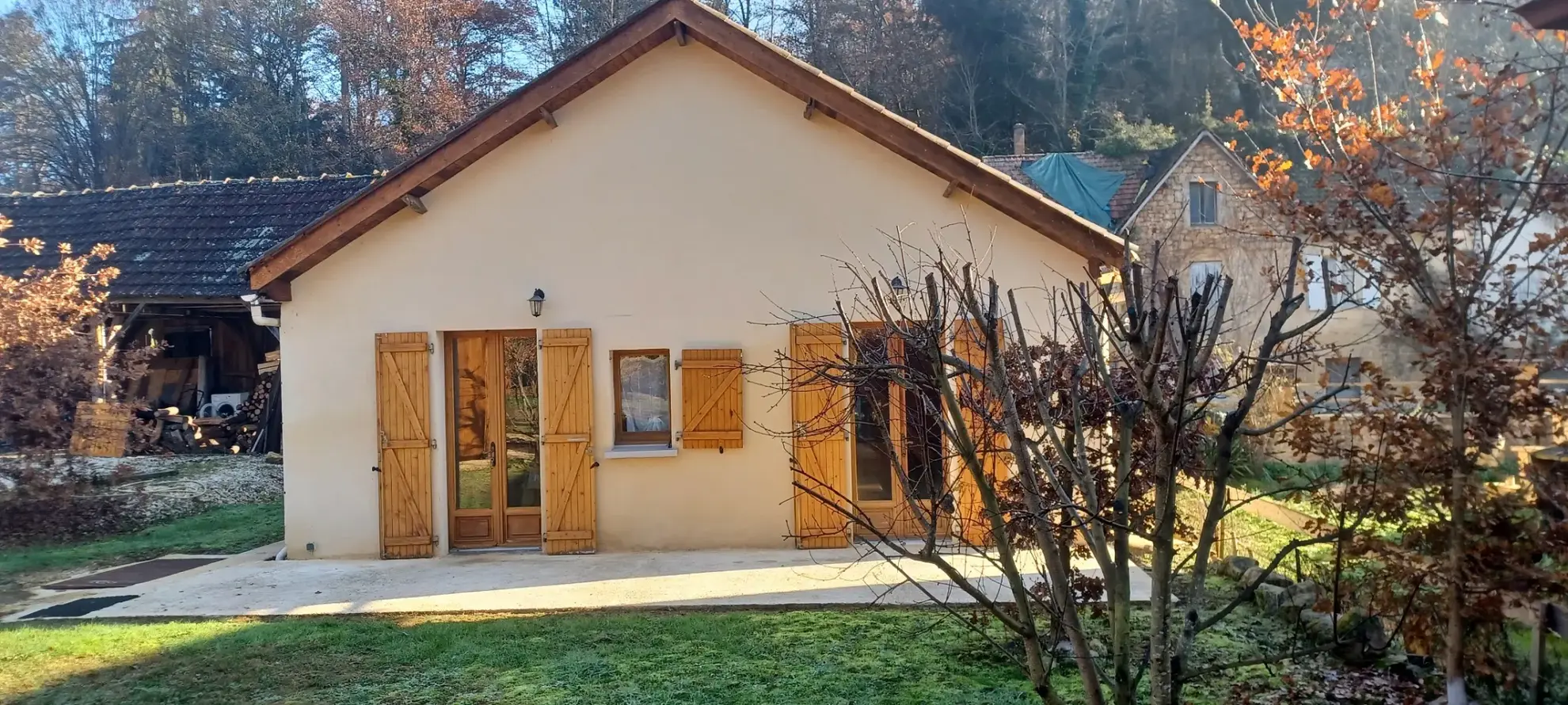 Maison à Grolejac de 65 m² avec terrain et hangar, proche commodités 