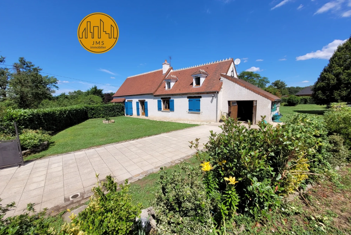 Belle longère rénovée avec piscine et grand terrain à Chantenay St Imbert 