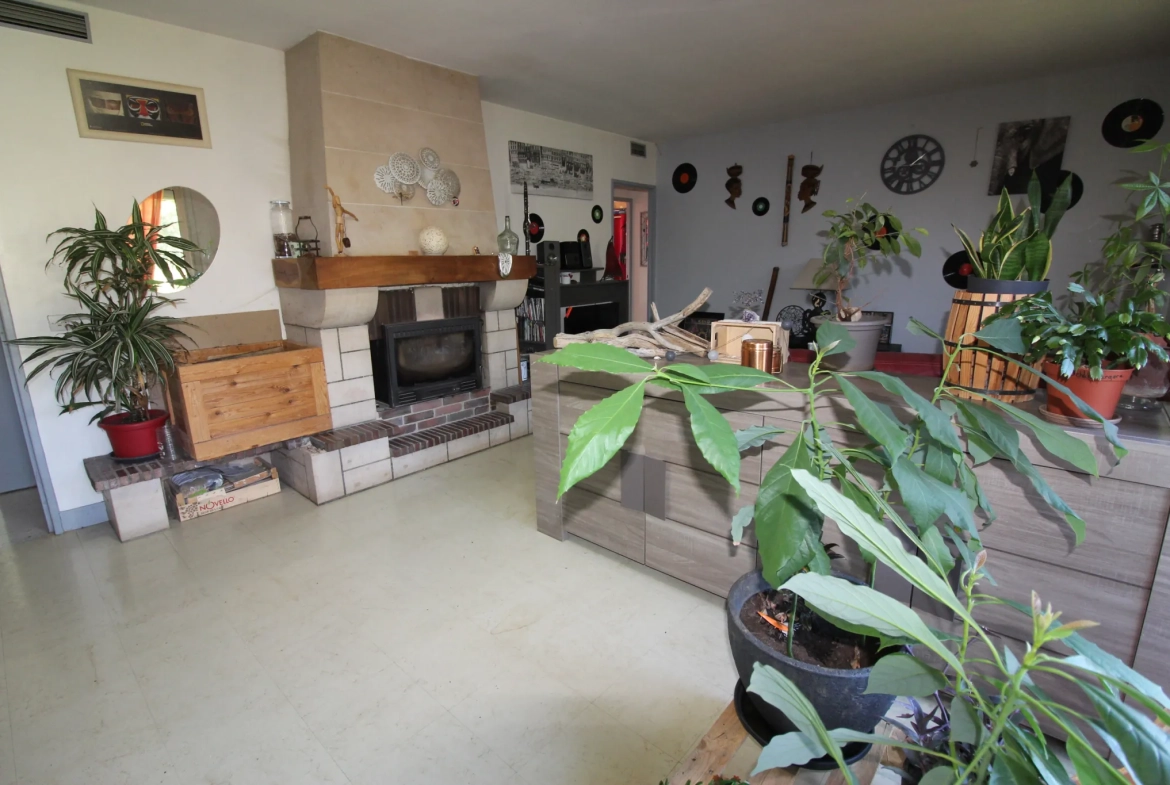 Maison indépendante de 80 m² avec terrain de 1500 m² à Andryes 