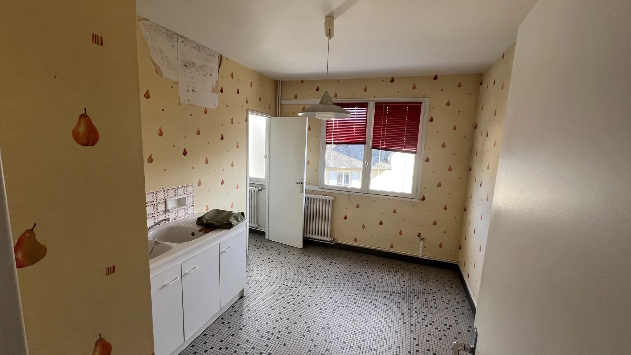 Appartement lumineux de 74 m² avec 3 chambres à Alençon 