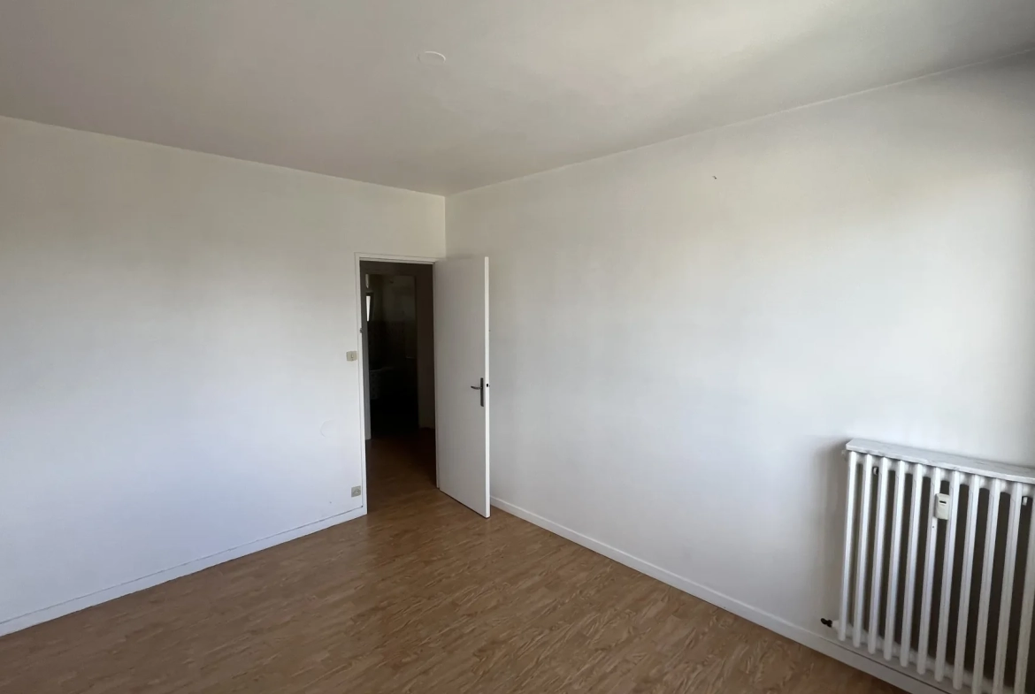 Appartement lumineux de 74 m² avec 3 chambres à Alençon 