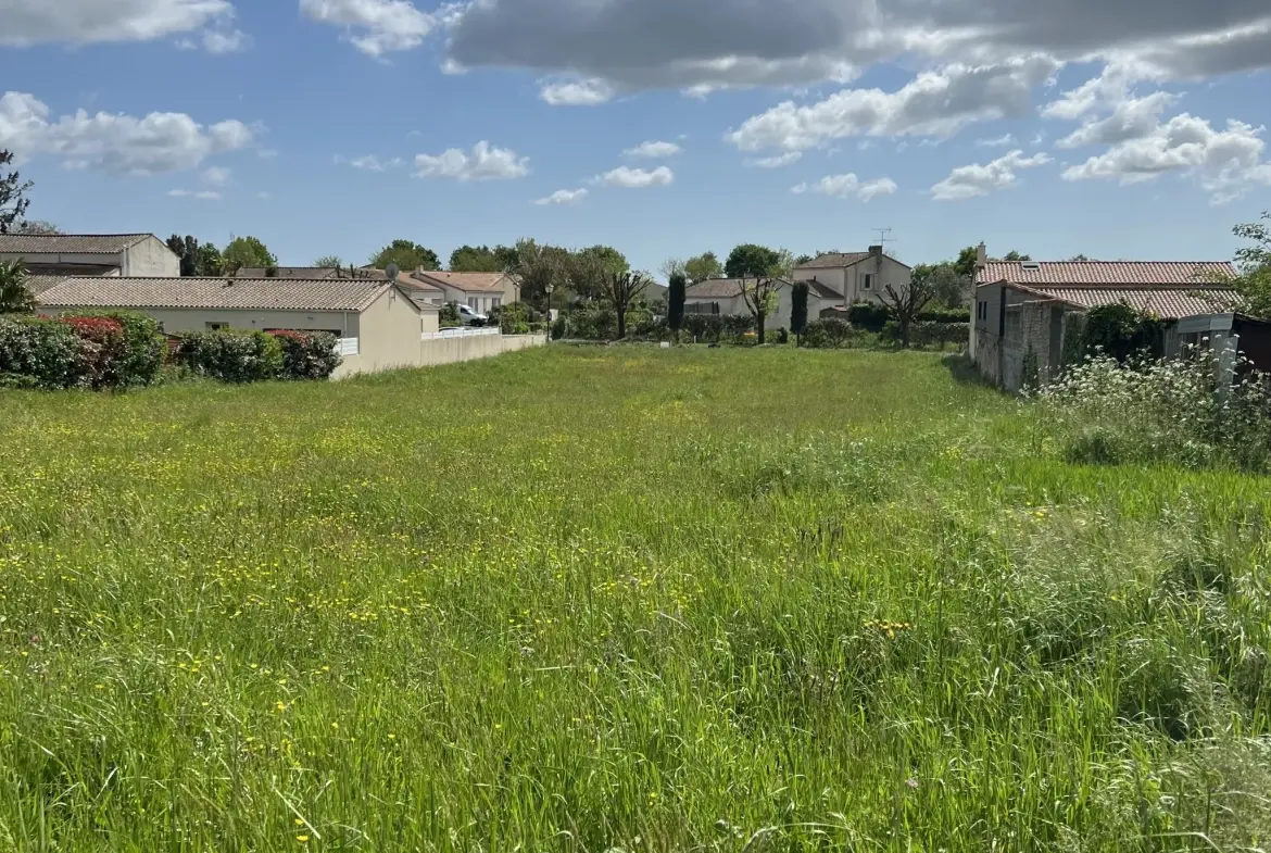 Superbe terrain constructible à Saint Aubin La Plaine, proche Sainte Hermine 