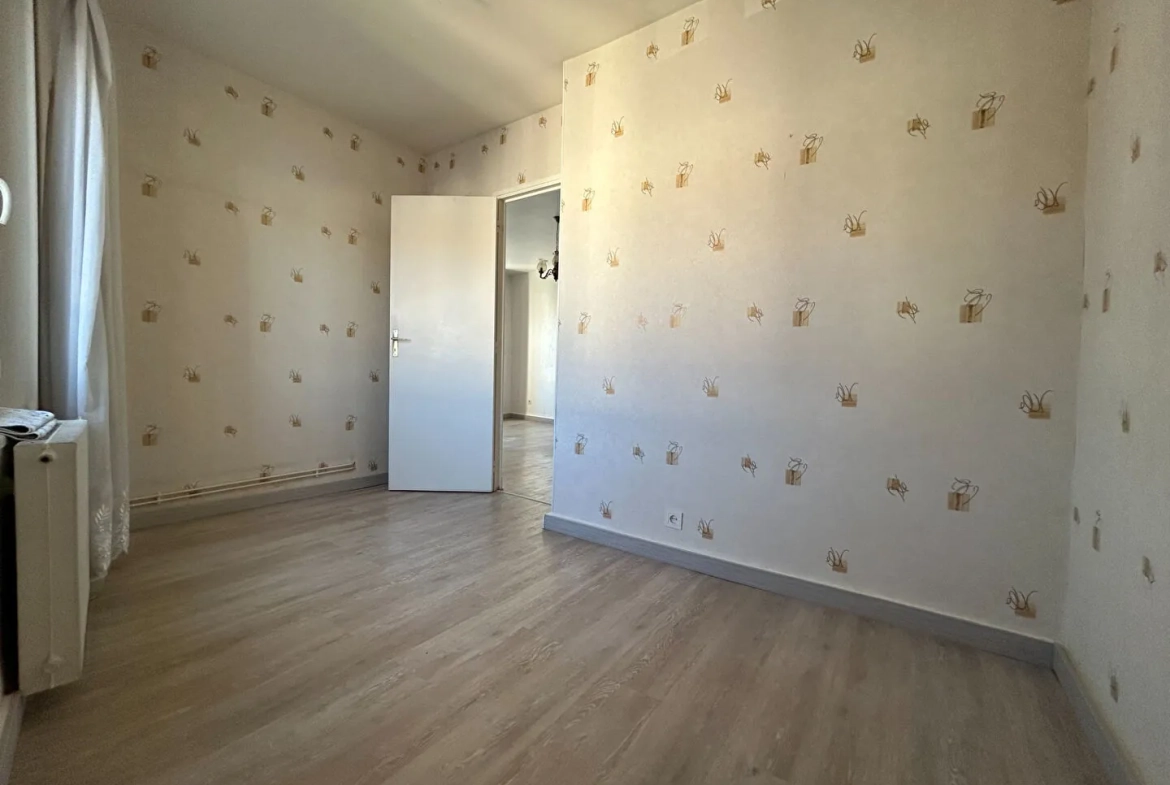 Appartement T3 avec terrasse et garage à vendre à Clermont-Ferrand centre-ville 