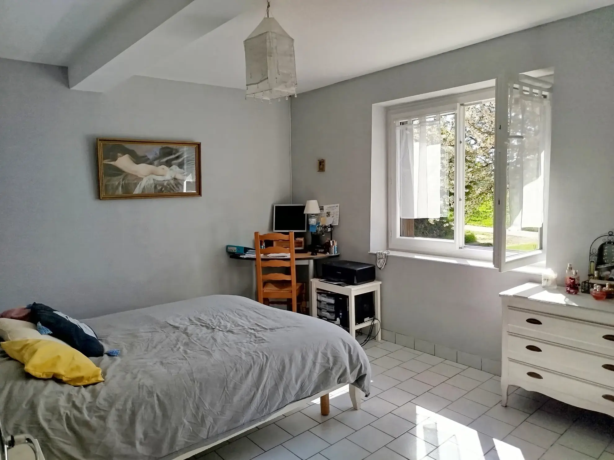 Maison avec dépendance et terrain de 3024 m² à Ste Radegonde, calme et exposée sud 