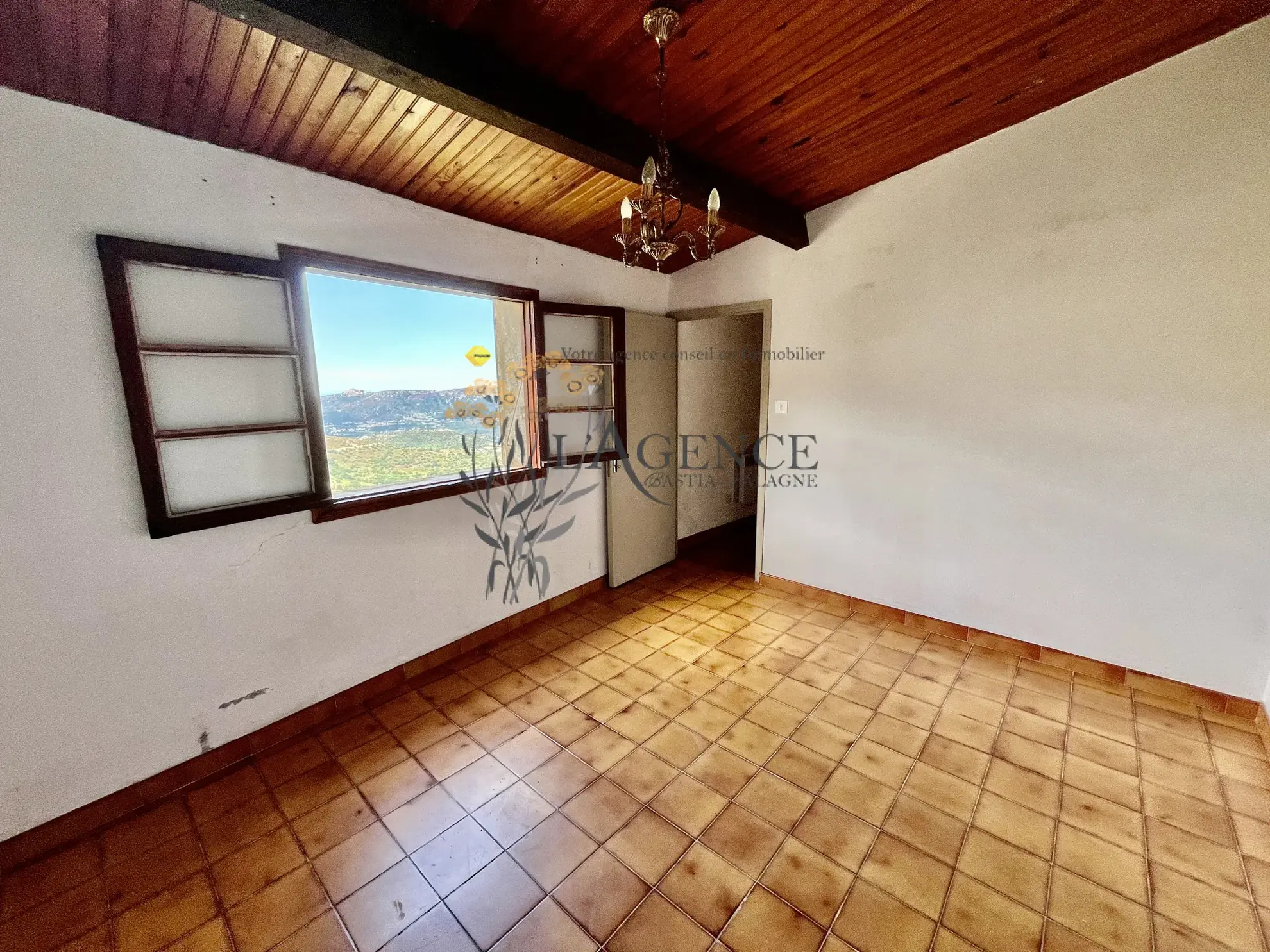 Maison de village historique à Speloncato avec vue mer et montagne 