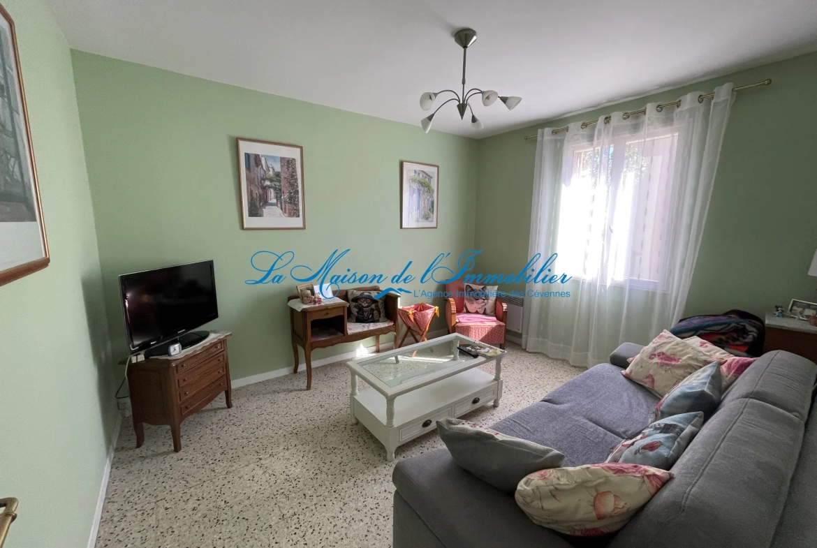 Maison plain-pied à Saint Christol les Ales - 4 pièces sur 597 m² 
