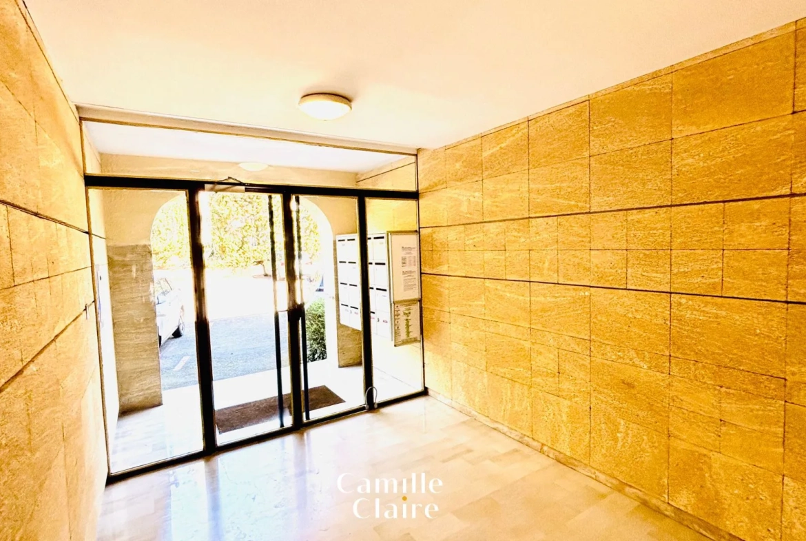 Studio à vendre avec vue dégagée dans le centre-ville d'Aix-en-Provence 