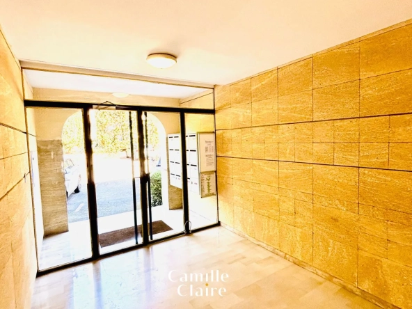Studio à vendre avec vue dégagée dans le centre-ville d'Aix-en-Provence