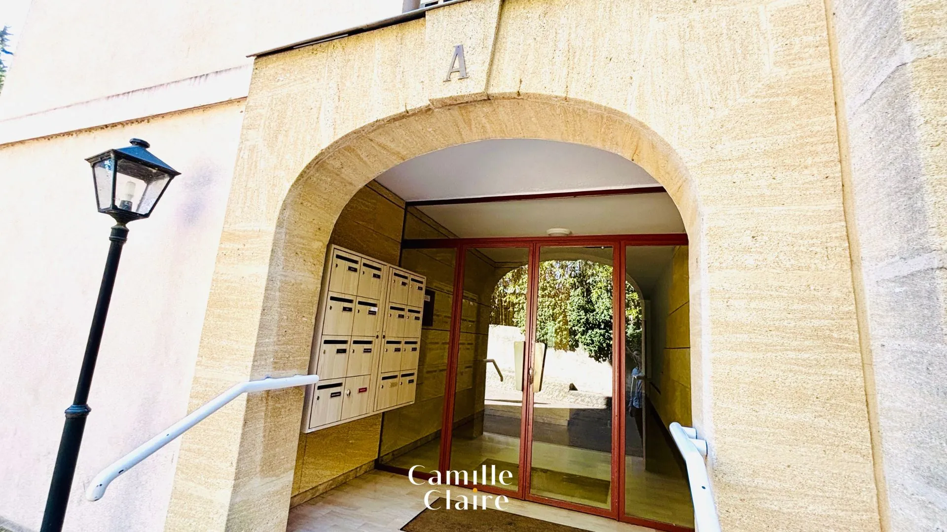 Studio à vendre avec vue dégagée dans le centre-ville d'Aix-en-Provence 