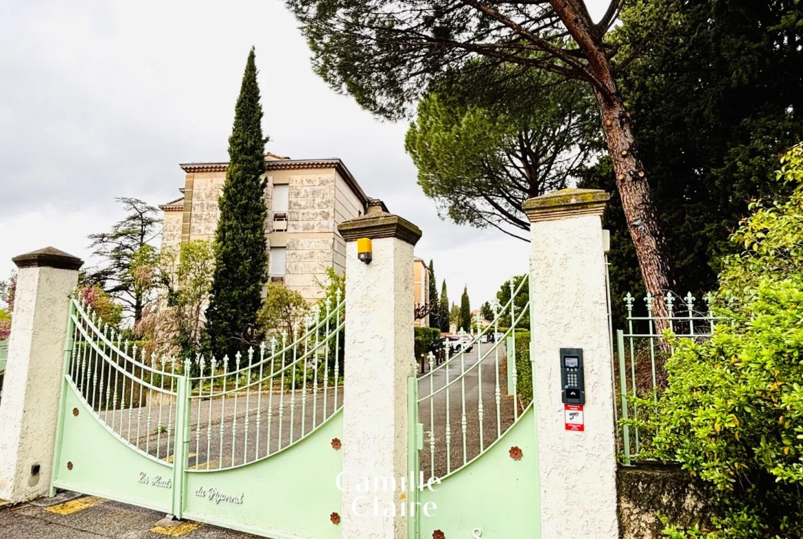 Studio à vendre avec vue dégagée dans le centre-ville d'Aix-en-Provence 
