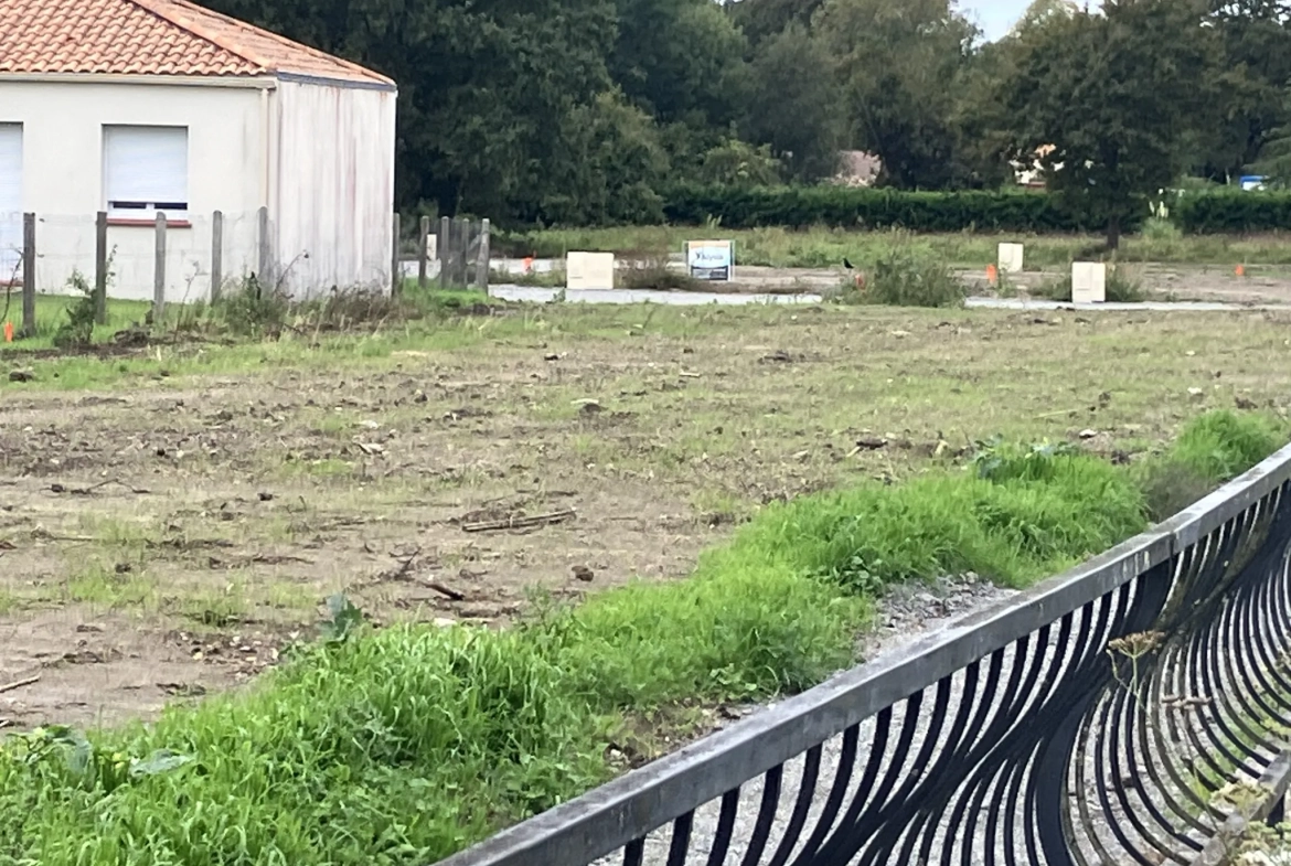 Terrain constructible de 447 m² à Chaumes en Retz - Rare sur le marché 