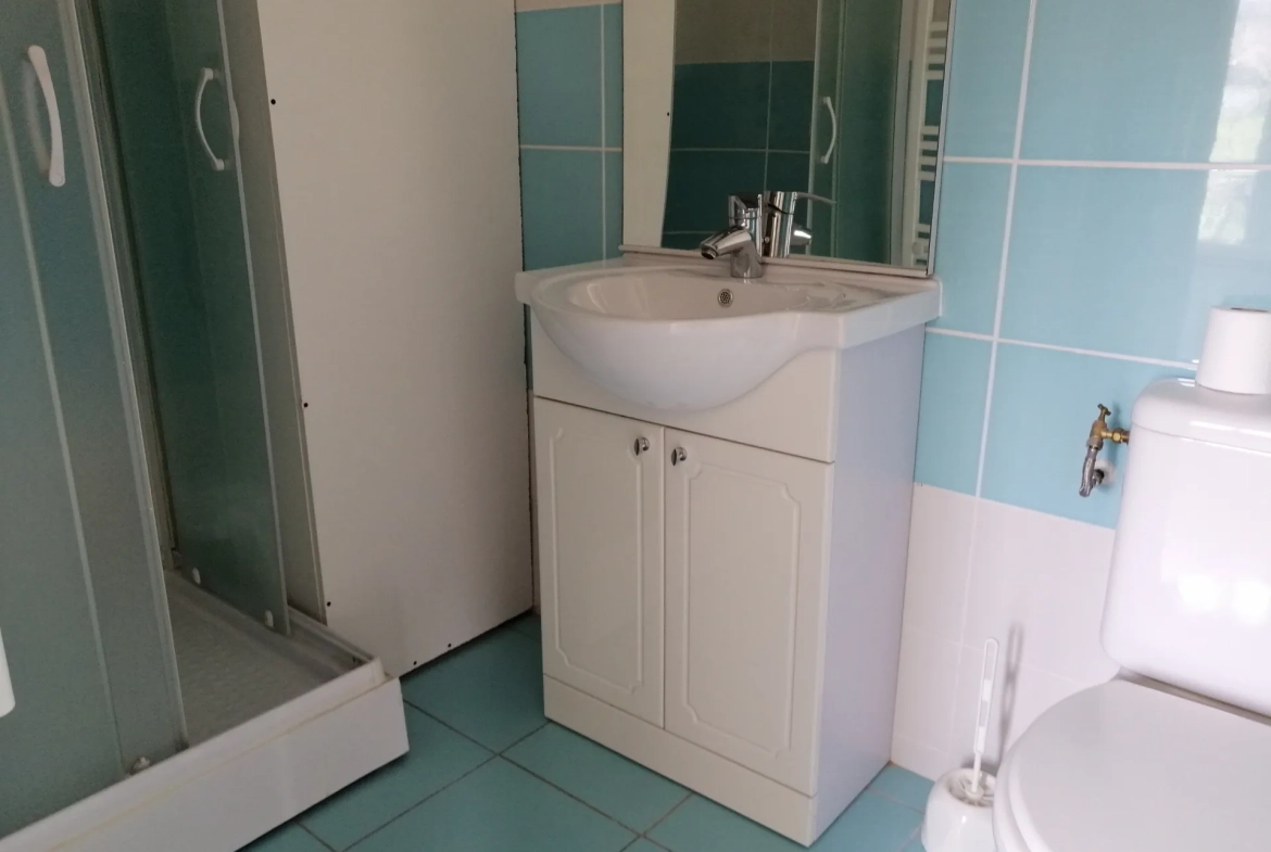 Immeuble rénové de 4 appartements avec jardin à Nevers, idéal pour investissement locatif 