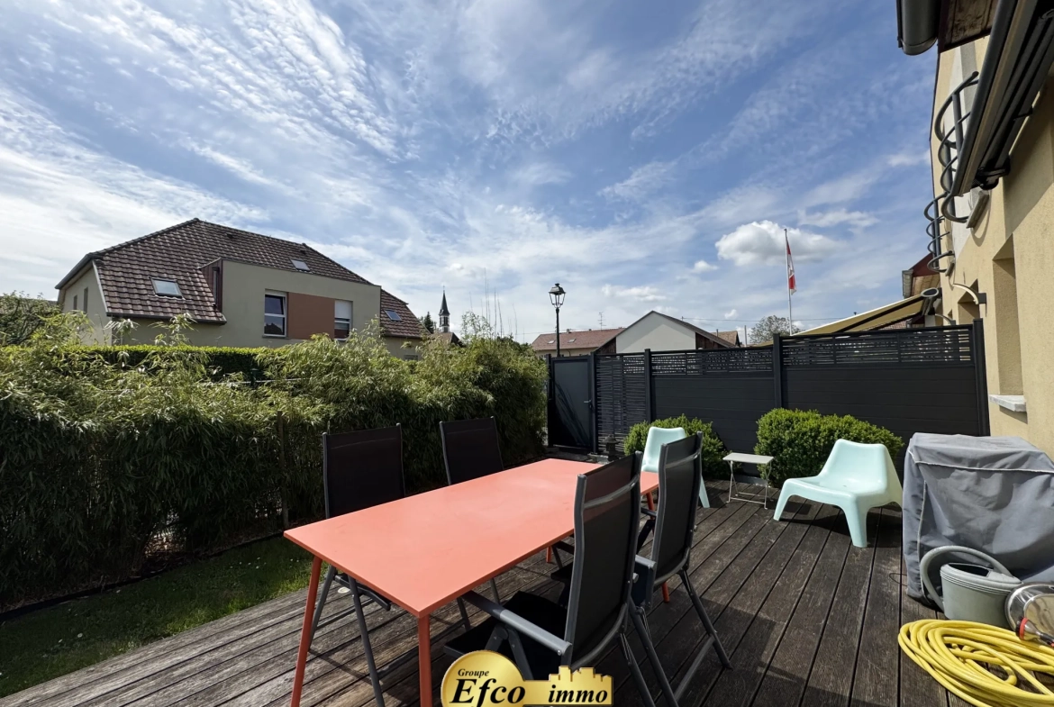 Triplex avec jardin, piscine, garage à Michelbach le Haut, 86m² 
