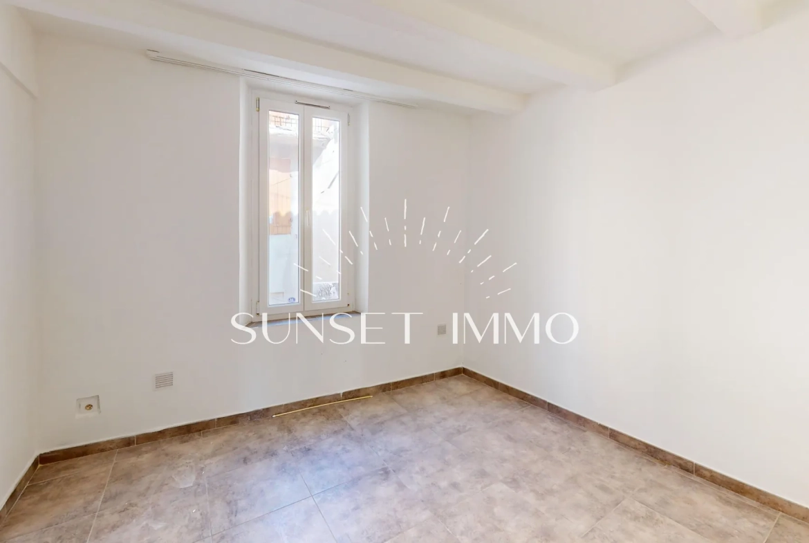 Immeuble à vendre à Marignane - Investissement locatif en centre-ville 
