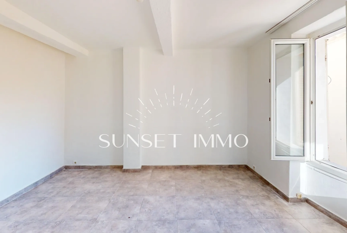 Immeuble à vendre à Marignane - Investissement locatif en centre-ville 