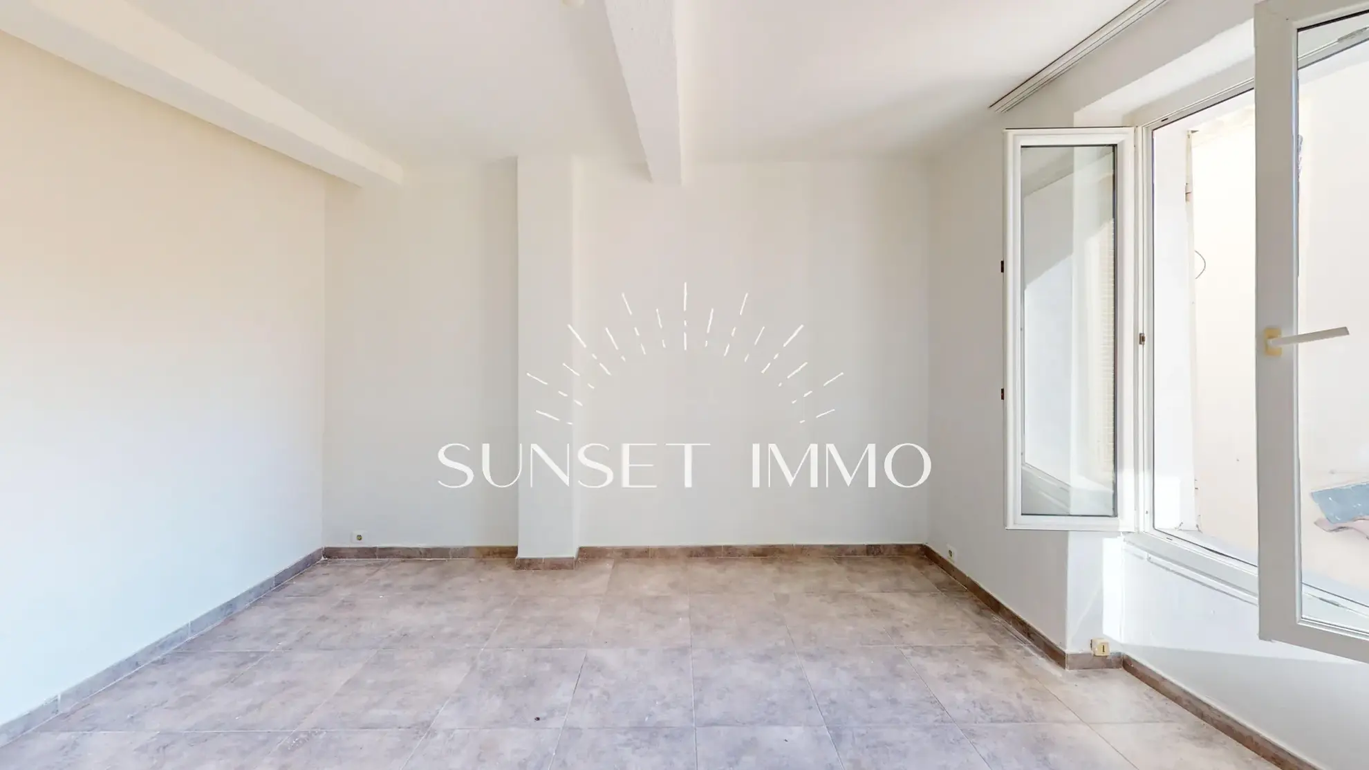Immeuble à vendre à Marignane - Investissement locatif en centre-ville 