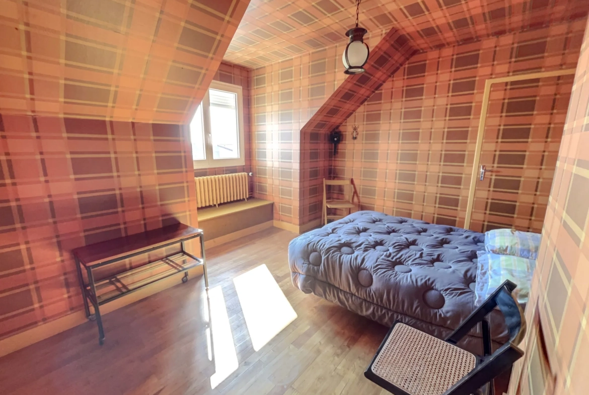 Belle maison de 124 m² à Baud avec grand terrain, garage et potentiel de division 
