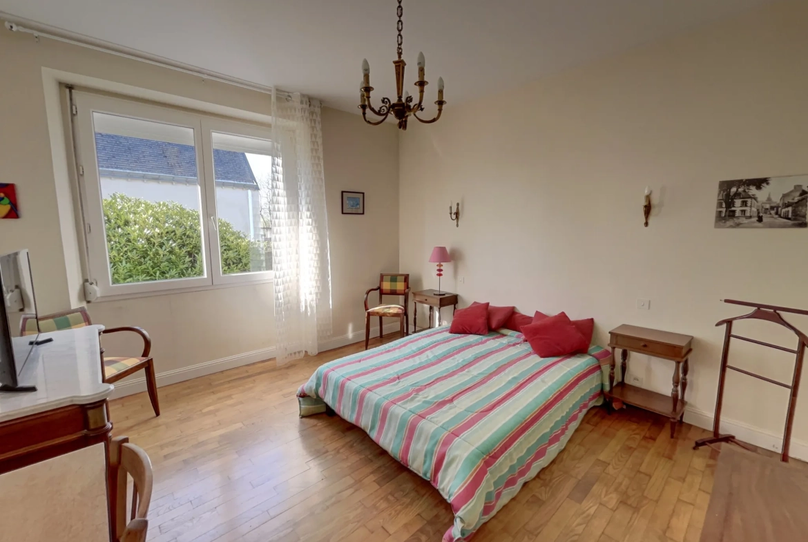 Belle maison de 124 m² à Baud avec grand terrain, garage et potentiel de division 