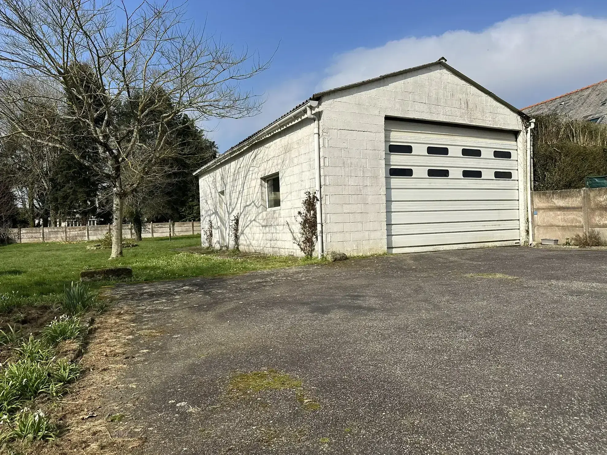 Belle maison de 124 m² à Baud avec grand terrain, garage et potentiel de division 
