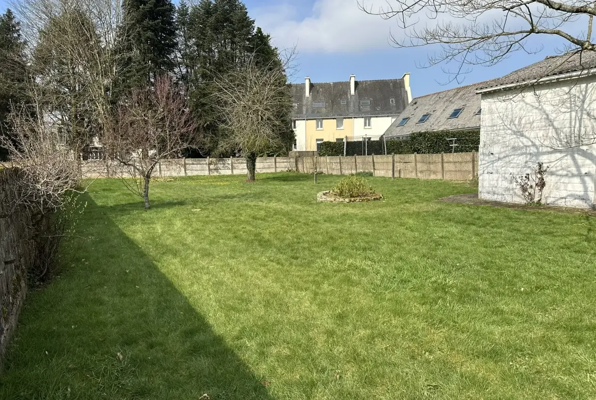 Belle maison de 124 m² à Baud avec grand terrain, garage et potentiel de division 