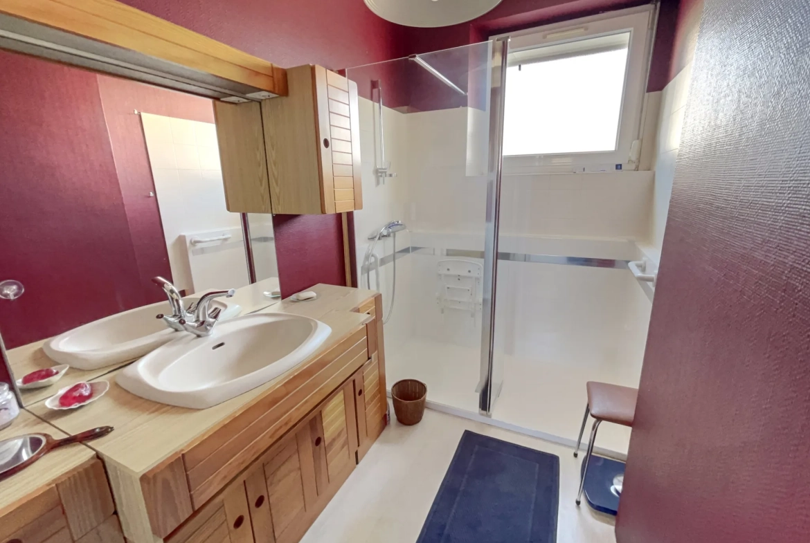 Belle maison de 124 m² à Baud avec grand terrain, garage et potentiel de division 