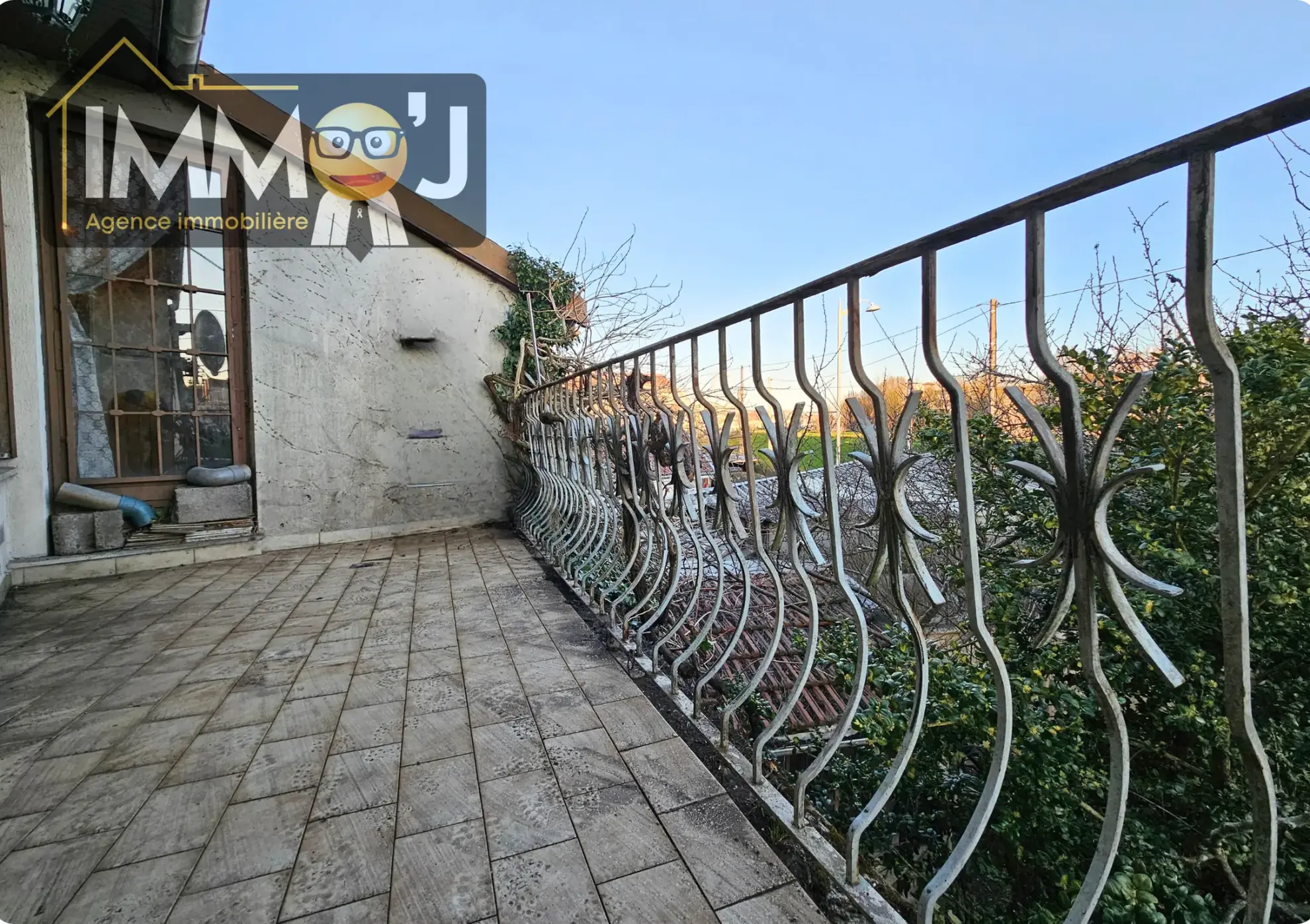Maison ou immeuble à Nancy avec grand potentiel, jardins et vue canal 