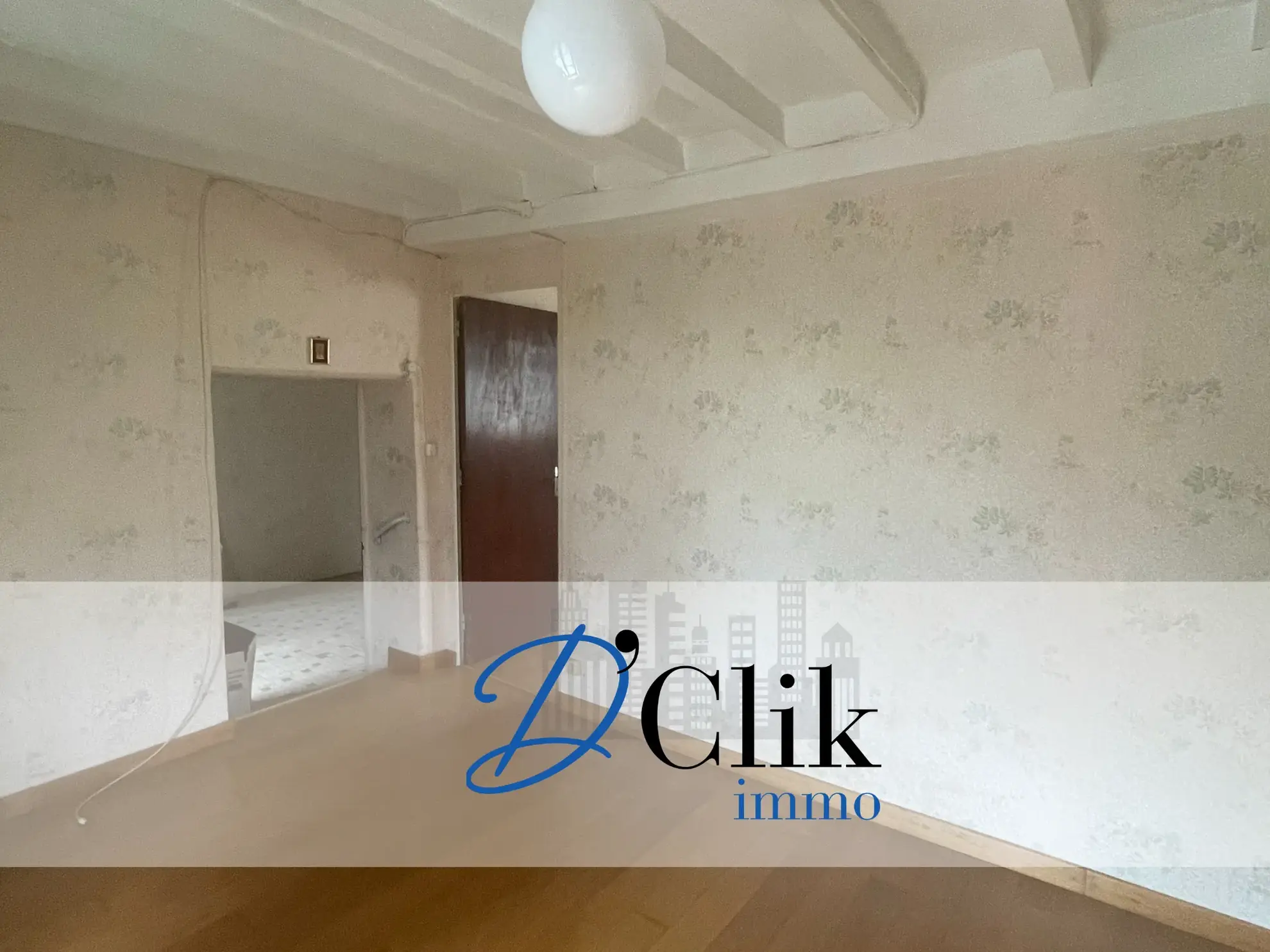 Maison à rénover de 117 m² à Genest Saint Isle – Charmante longère en pierre 