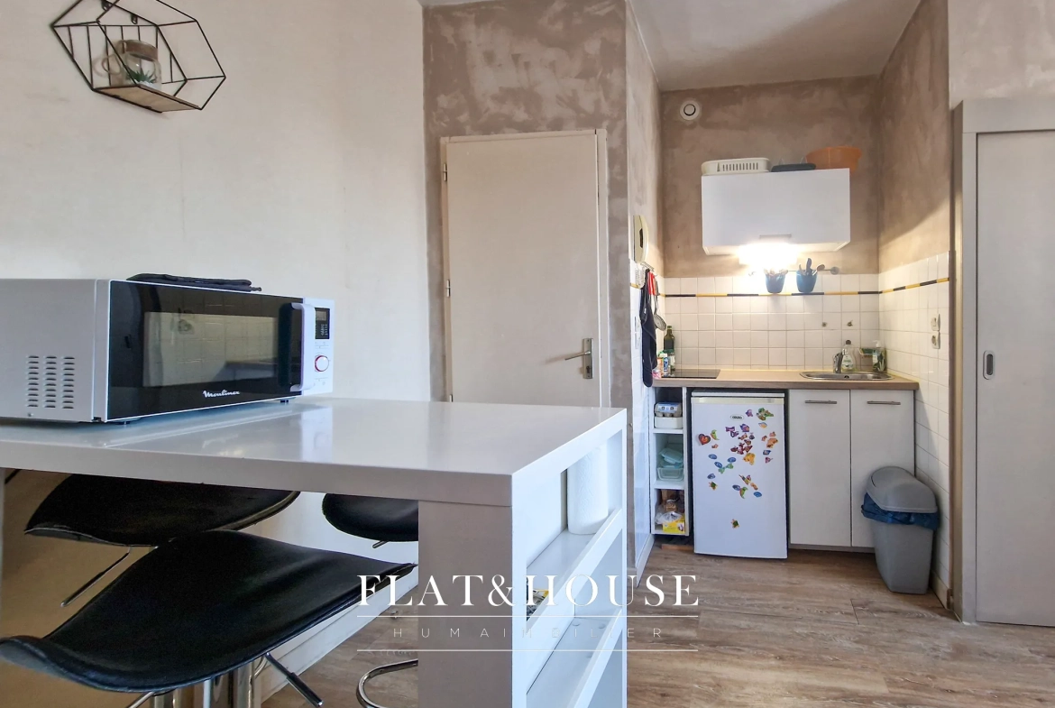 Investissement locatif à Nantes : plateau divisible de 3 studios loués en colocation 