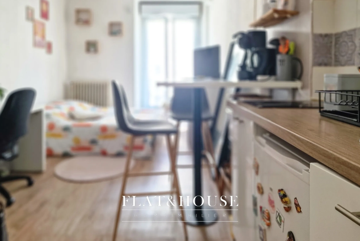 Investissement locatif à Nantes : plateau divisible de 3 studios loués en colocation 