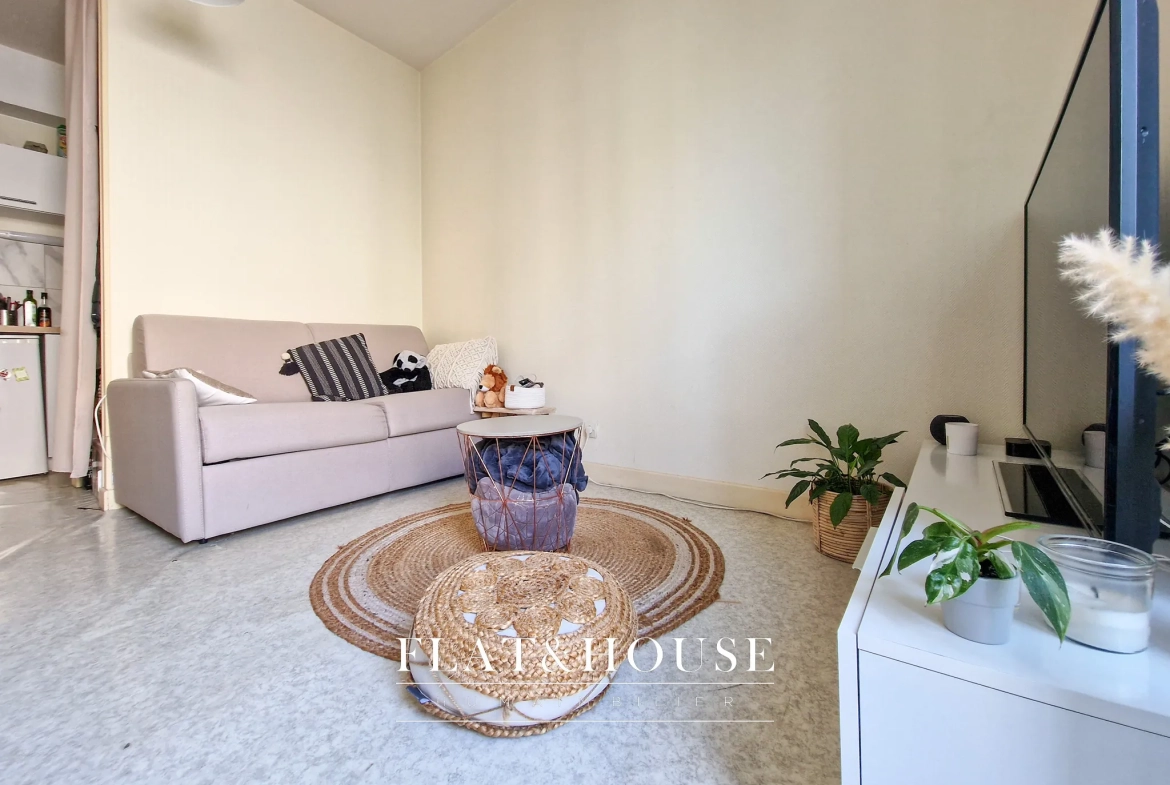 Investissement locatif à Nantes : plateau divisible de 3 studios loués en colocation 