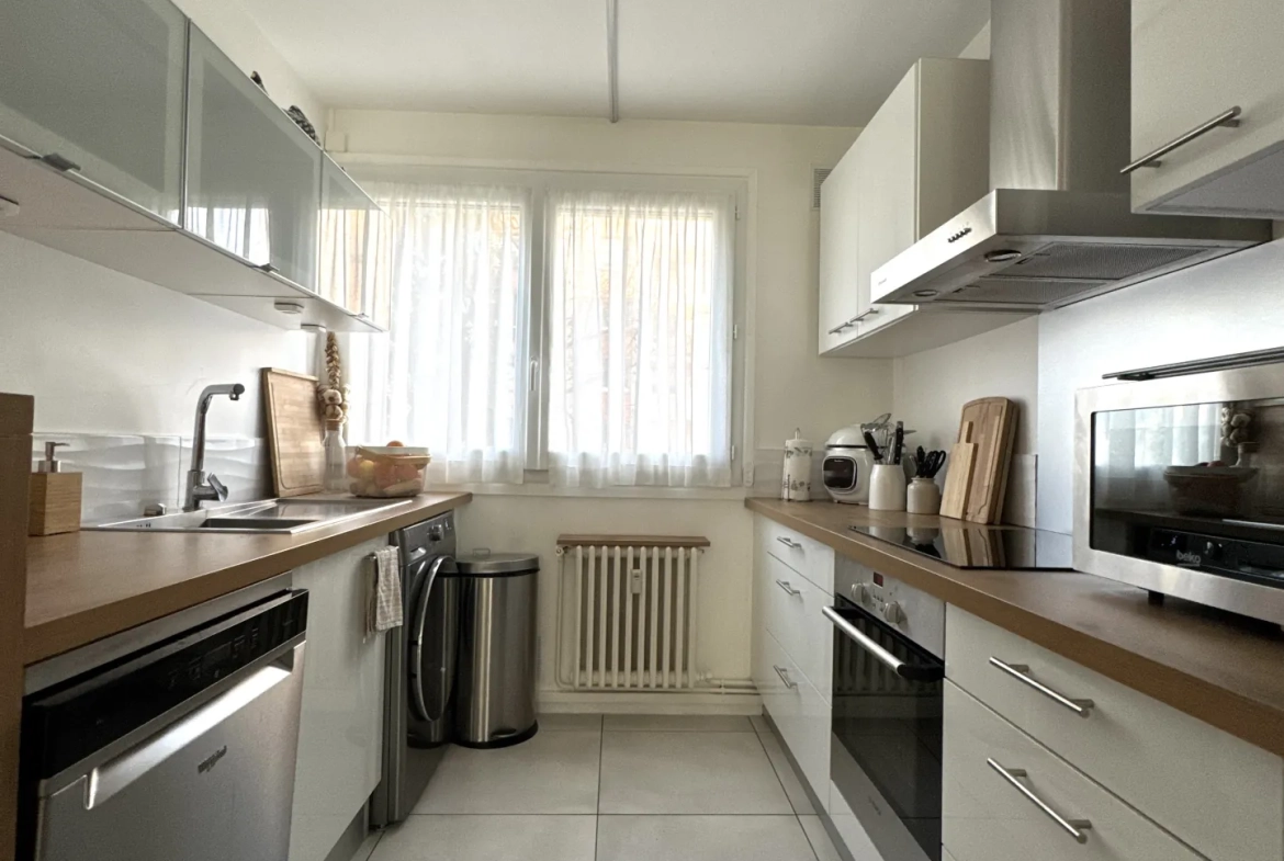 Appartement F4 avec balcon et parking à Saint-Étienne Fauriel, idéal premier achat 