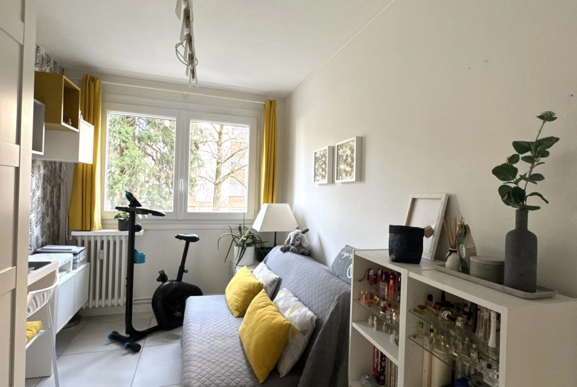 Appartement F4 avec balcon et parking à Saint-Étienne Fauriel, idéal premier achat 