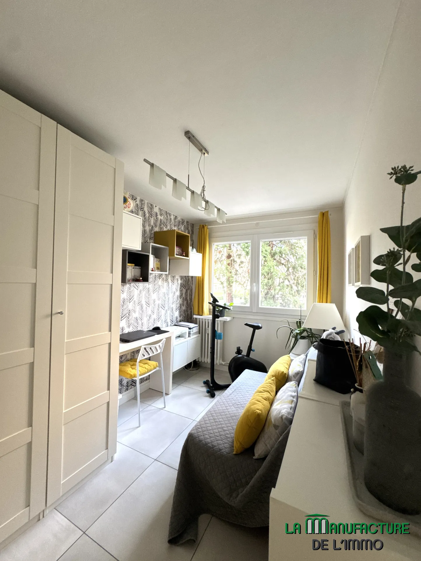 Appartement F4 avec balcon et parking à Saint-Étienne Fauriel, idéal premier achat 