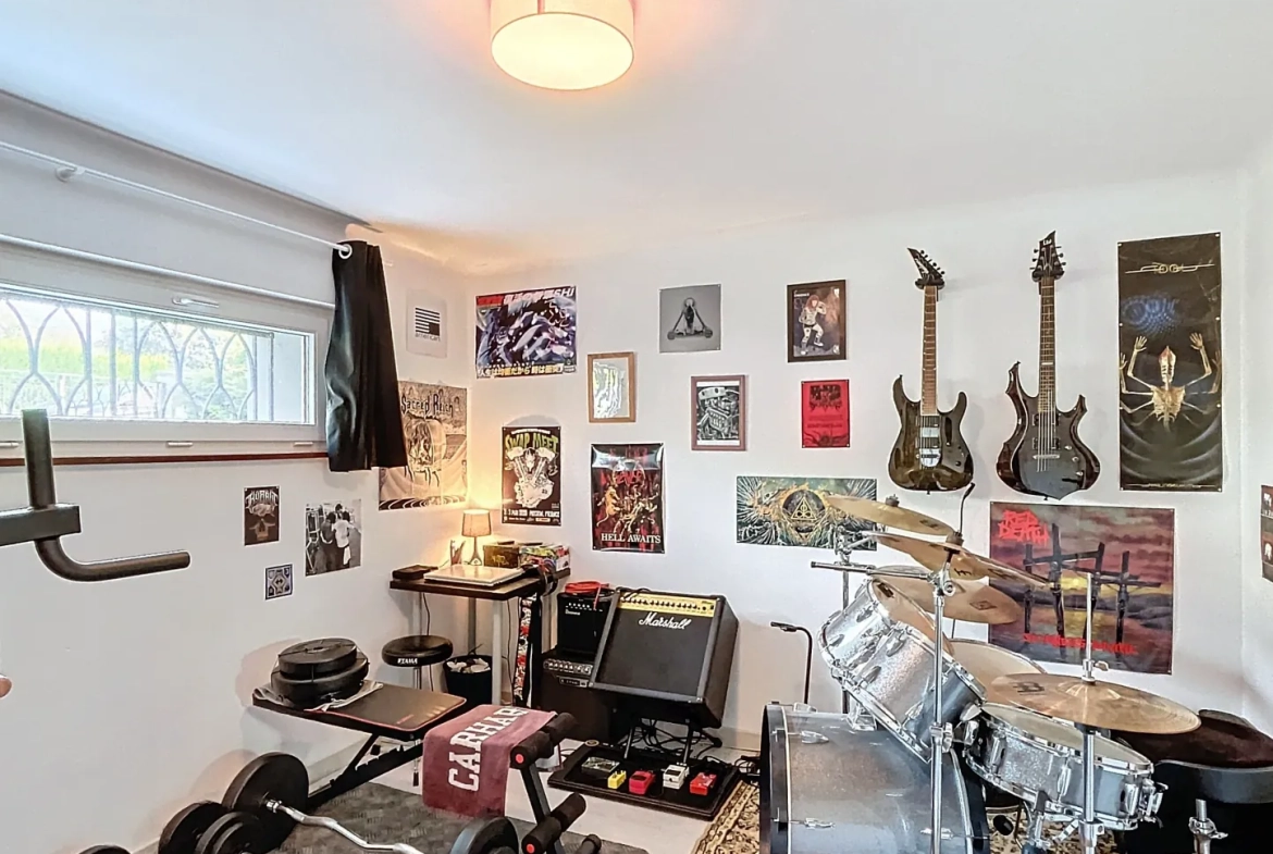 Maison individuelle à Courcelles sur Nied avec 4 chambres, garage et jardin plein sud 