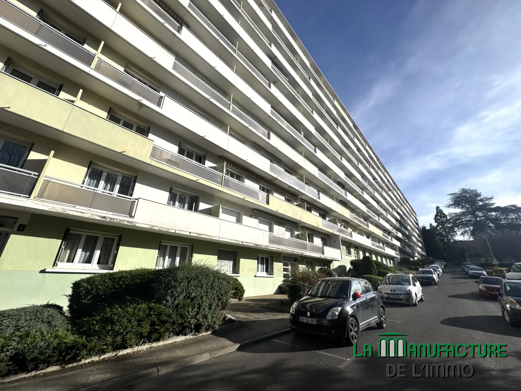 Appartement F4 avec balcon et parking à Saint-Étienne Fauriel, idéal premier achat 
