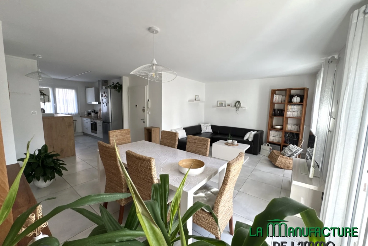 Appartement F4 avec balcon et parking à Saint-Étienne Fauriel, idéal premier achat 