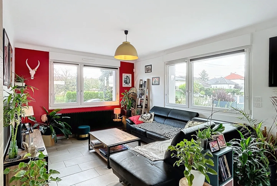 Maison individuelle à Courcelles sur Nied avec 4 chambres, garage et jardin plein sud 