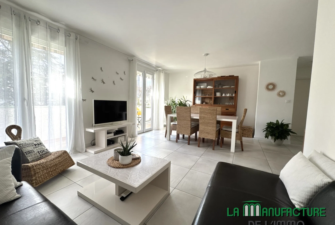 Appartement F4 avec balcon et parking à Saint-Étienne Fauriel, idéal premier achat 