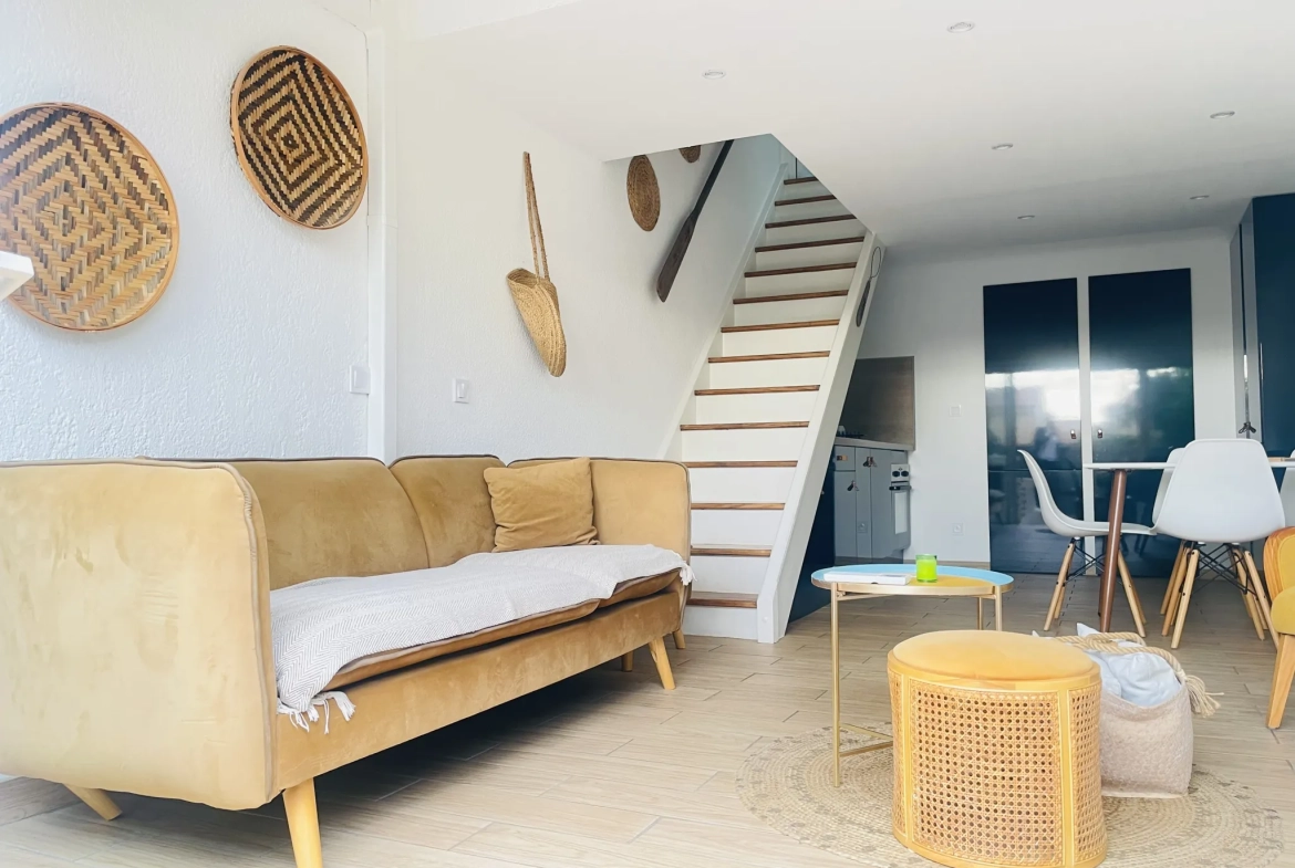 Villa de 49 m² avec piscine à Sanary-sur-mer, proche plage, résidence sécurisée 